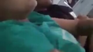 Sassy سنہرے بالوں وا ...