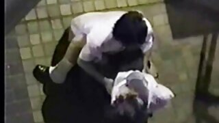 مزاحیہ ہلکے بالوں وا ...