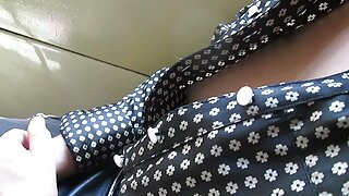 پارلر میں بہت بڑی چھ ...