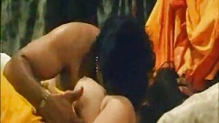 اچھی شکل والی brunet ...